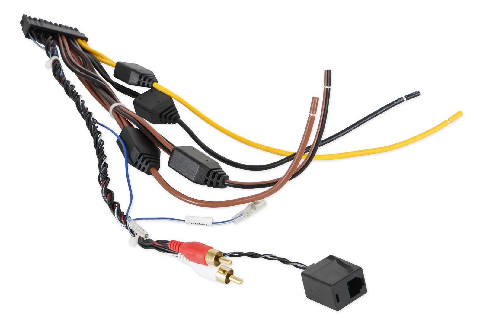 Моноблочный усилитель Alpine KTA-200M мощностью 400 Вт за радиоприемником бардачком Rockship