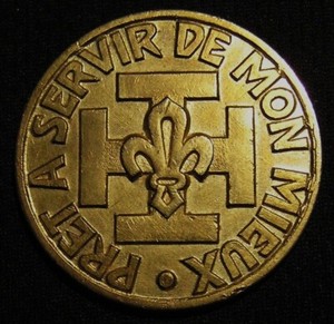 VTG FRENCH BOY SCOUT "PRET A SERVIR DE MON MIEUX" (READY TO SERVE MY BEST) MEDAL