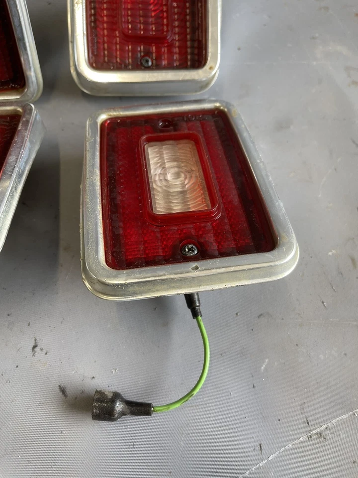 Chevrolet Impala Townsman 1970 vagón luz trasera Kingswood lámpara trasera carcasa Foto 2 de 4