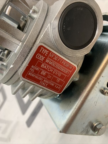 Bonfiglioli BC220 DC Motor VF30F1P63B14 3000rpm 90W UP DOWN 30 DAY WARRANTY - Picture 2 of 17
