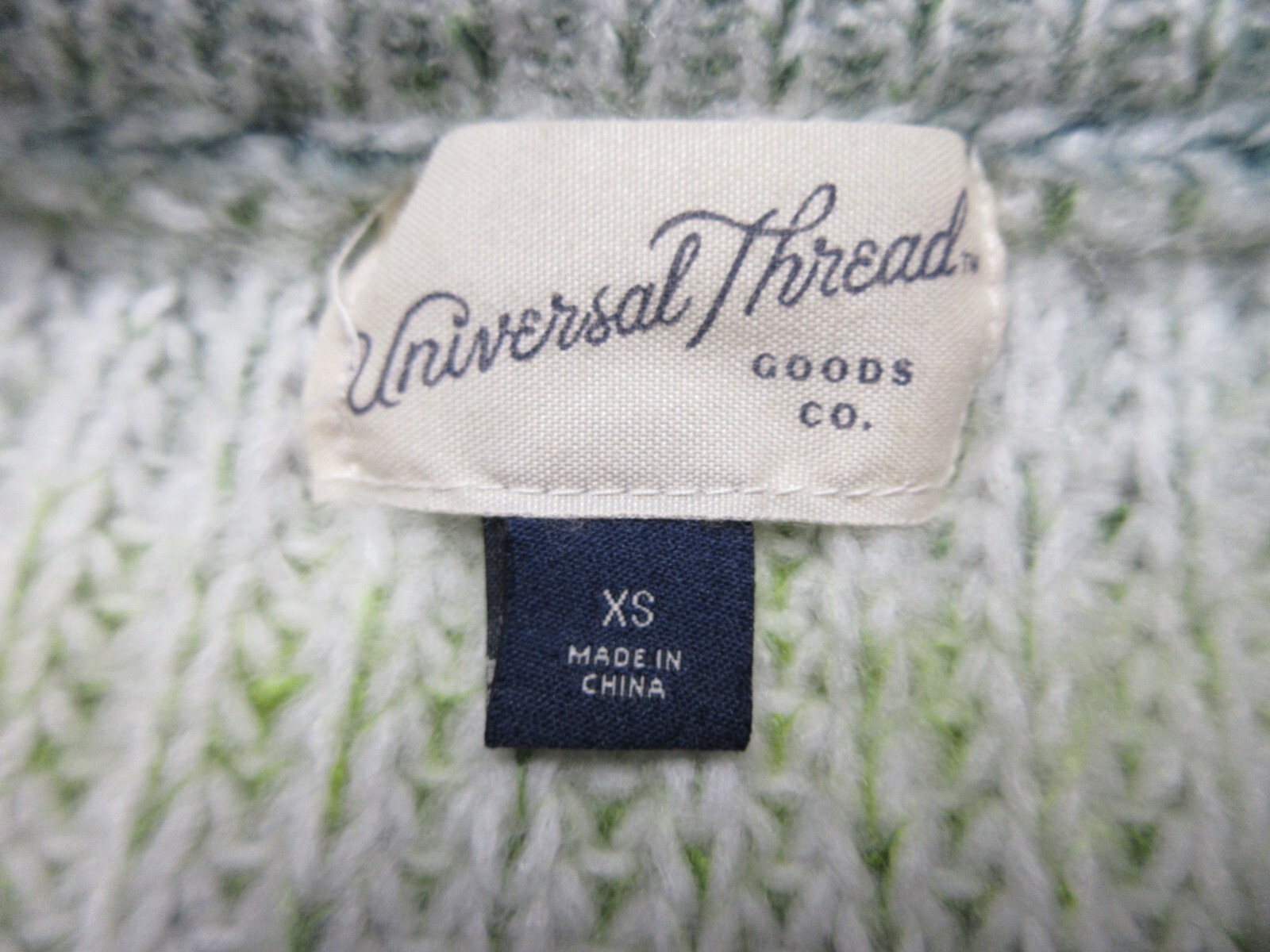 Universal Thread Soft Green Gray Pullover Oversiz… - image 5