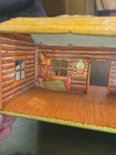 Vintage MARX Bar-M-Ranch Tin Litho Cowboy Log Cabin Dollhouse Metal Toy House — photo 7