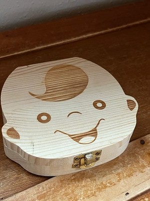 Small Wood Cute Baby Face Head with Birth Information & Tooth Collection Holder