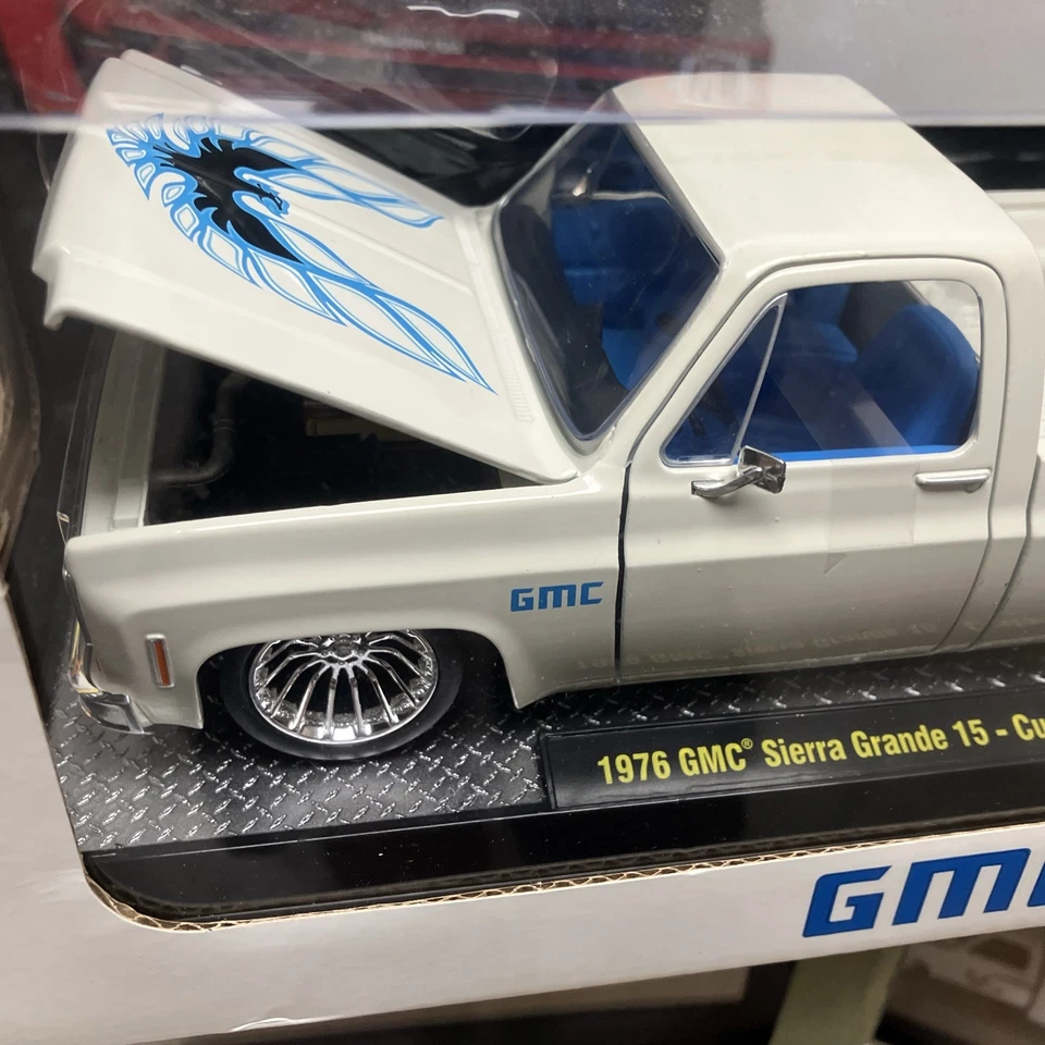 GMC Sierra Grande 15 Custom R 127 Square Body1976 M2 Machines Firebird Trans Am - Image 2 of 4
