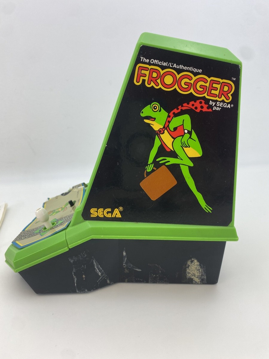 Frogger Vintage 1982 Mini Table Top Handheld Arcade Video Game
