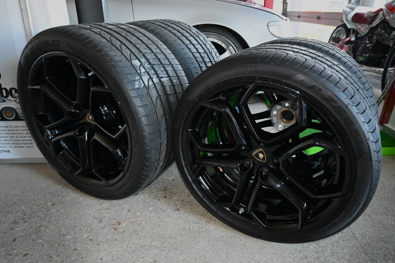2012 and up. Lamborghini Aventator OEM Stock wheels 4LP700 LP LP720 Speedline