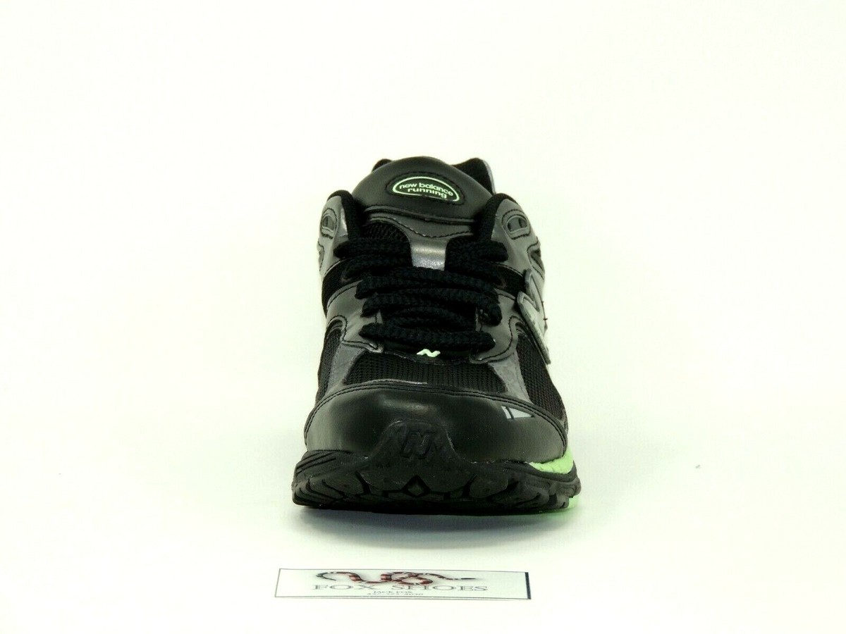New Balance 2002R Black Silver Green (M2002RLD) - Size 8 New Balance 2002R Black Silver Green (M2002RLD) - Size 8