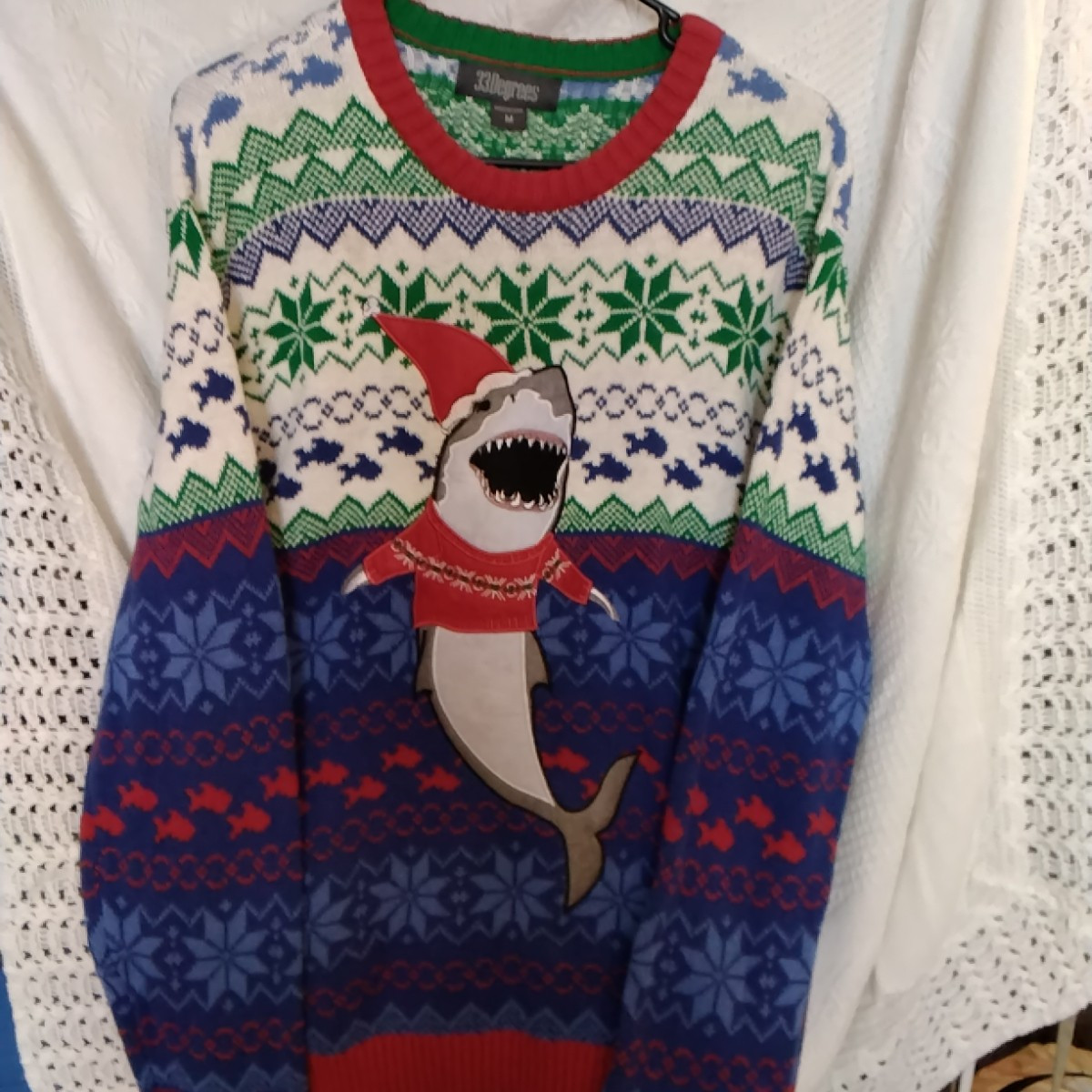 Blizzard Bay Christmas Sweater Fair Isle Shark Men's M, 33 Degrees