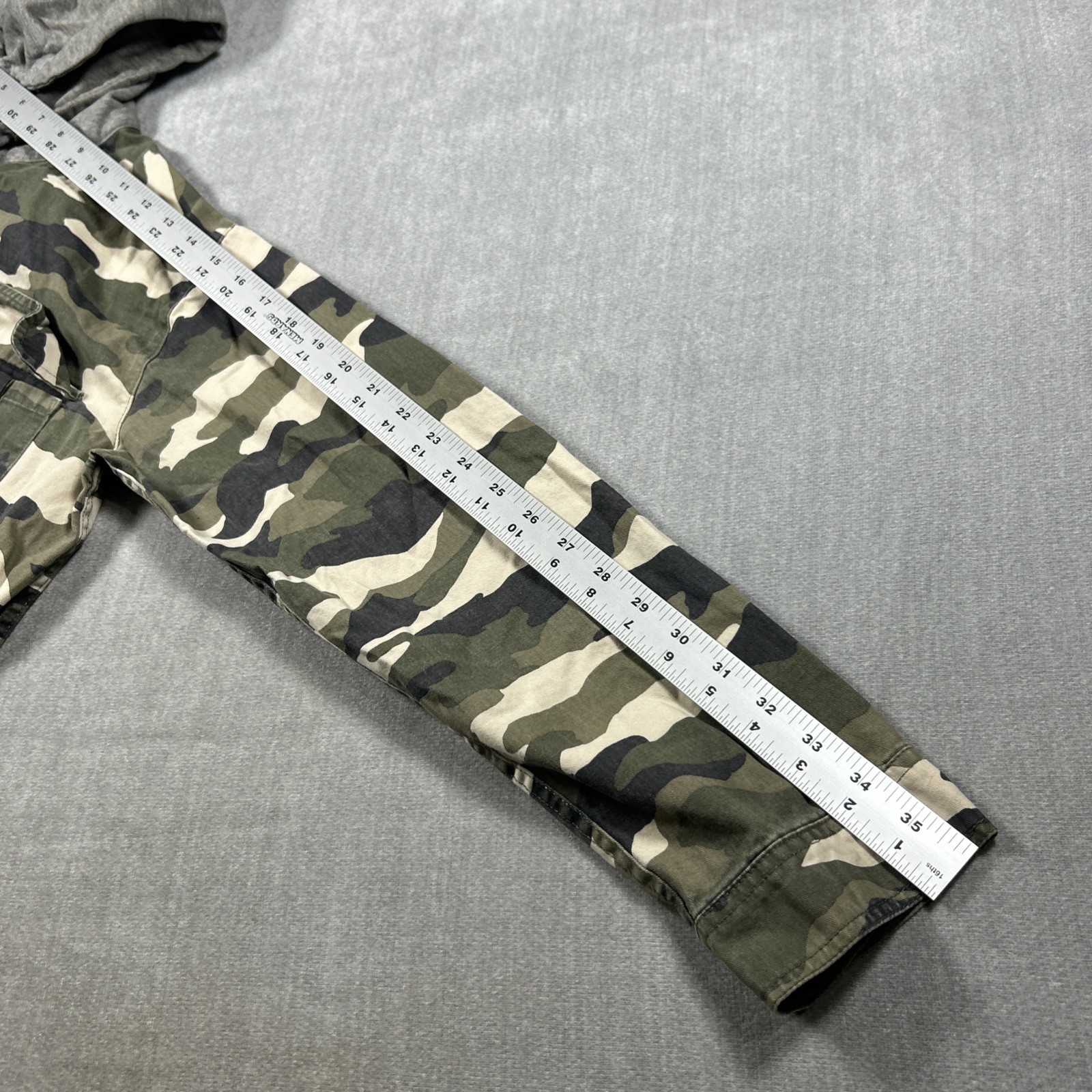 H & M W DIVIDED Womens Size 10 Jacket Button Up Camo Hood thumbnail 10