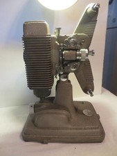 VINTAGE REVERE MODEL 85 EIGHT 8mm MOVIE PROJECTOR WITH/CORD,CASE CORD, VERY CL