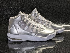 jordan max aura silver