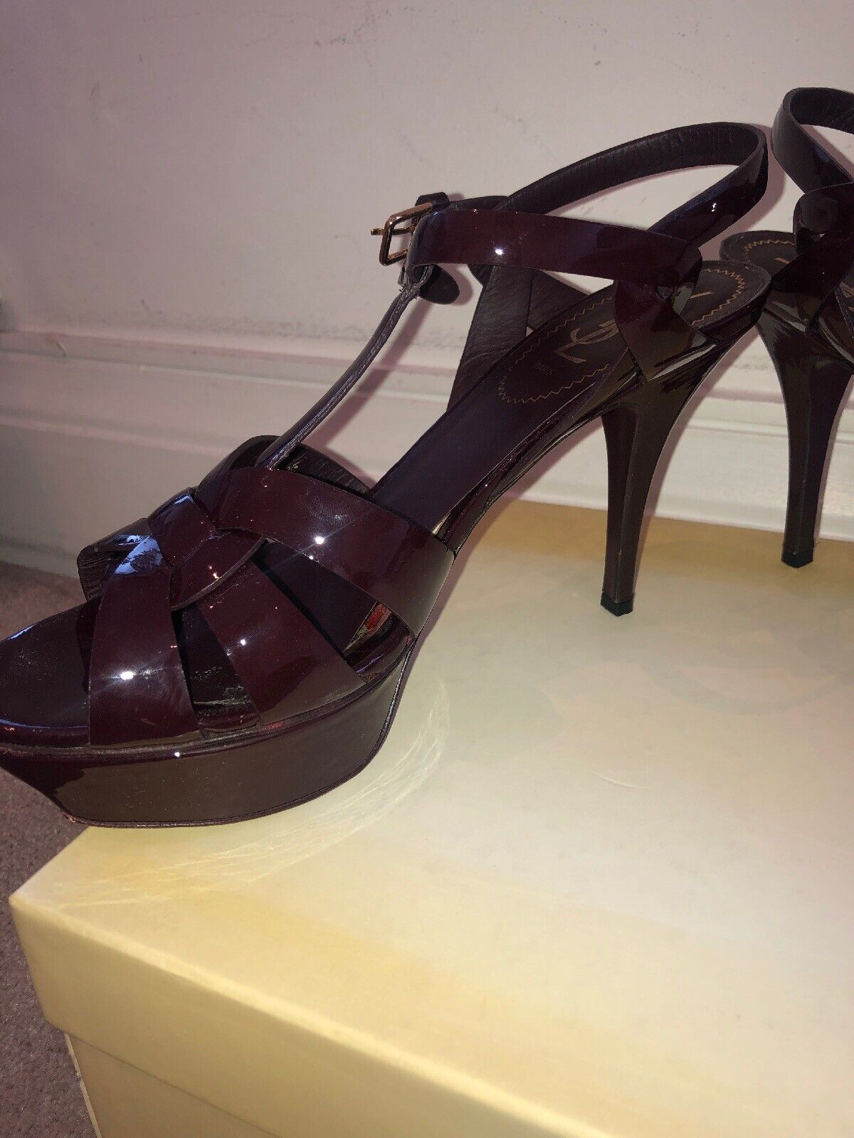 SANDALI TRIBUTO YVES SAINT LAURENT Borgogna lucidi taglia 39