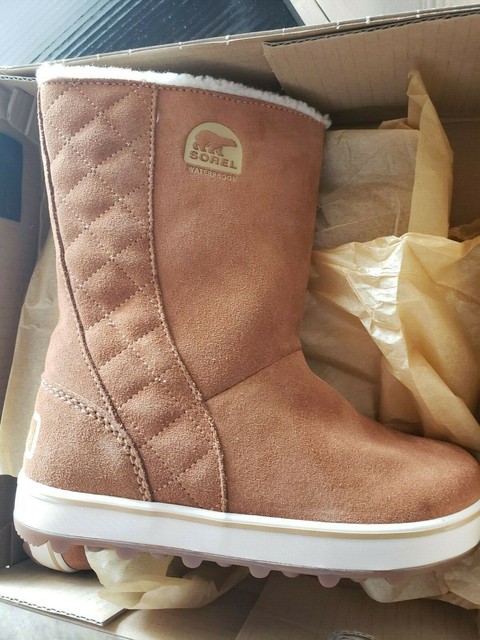 sorel glacy snow boot