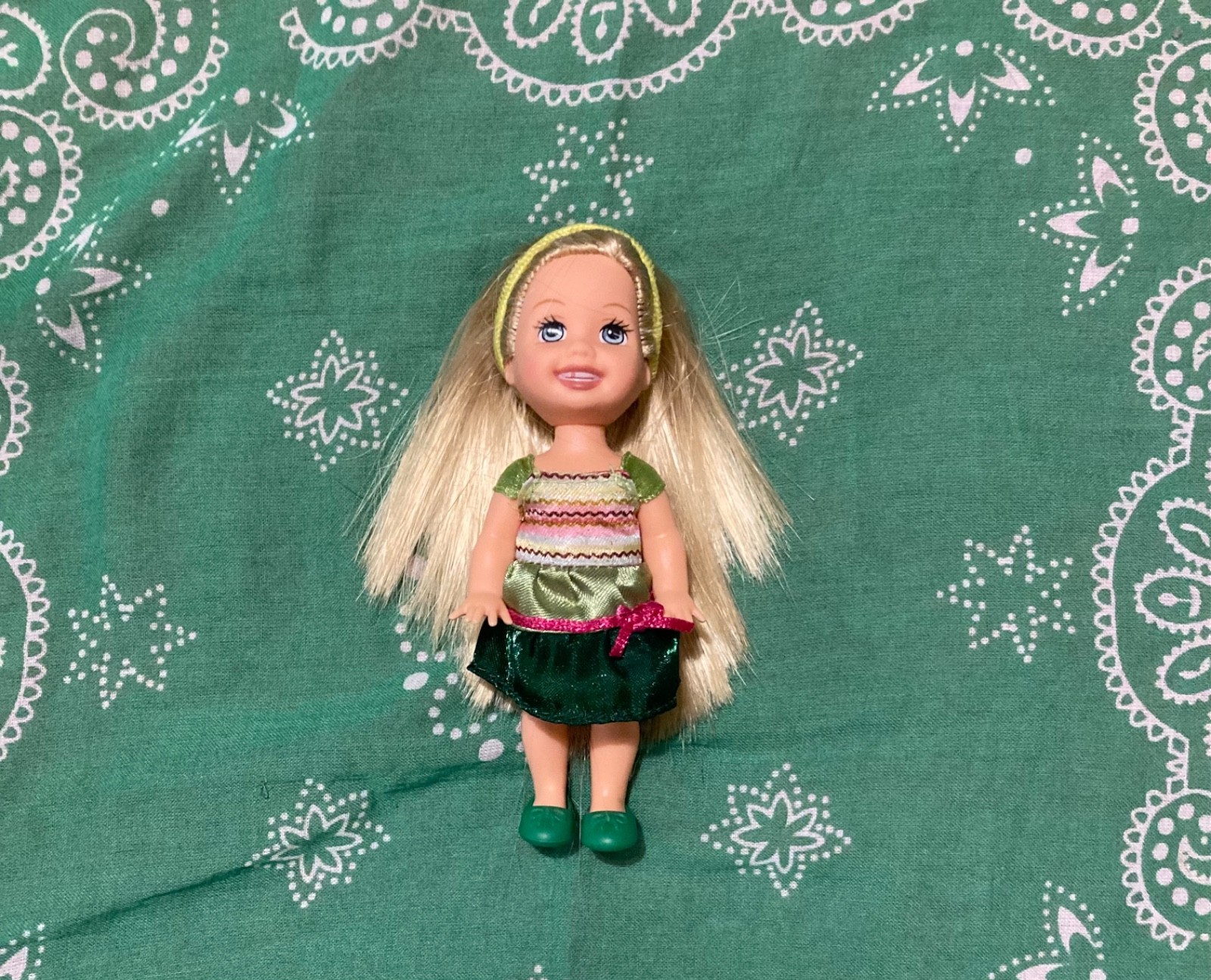 Vintage Mattel 1994 Kelly doll Barbie's little sister missing front tooth