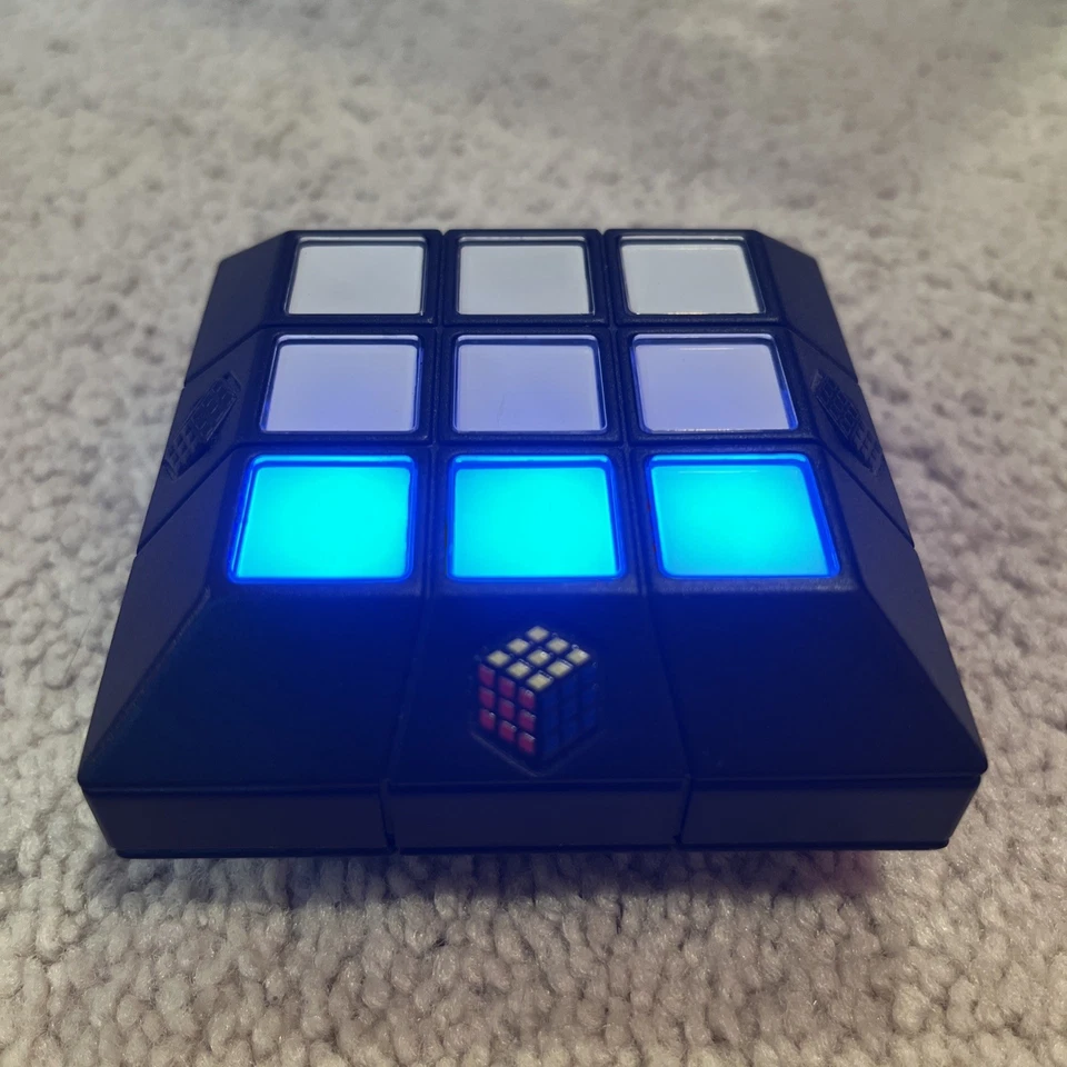 Cubo de Rubik Slide: golpe, deslizamiento y resolución Foto 3 de 3