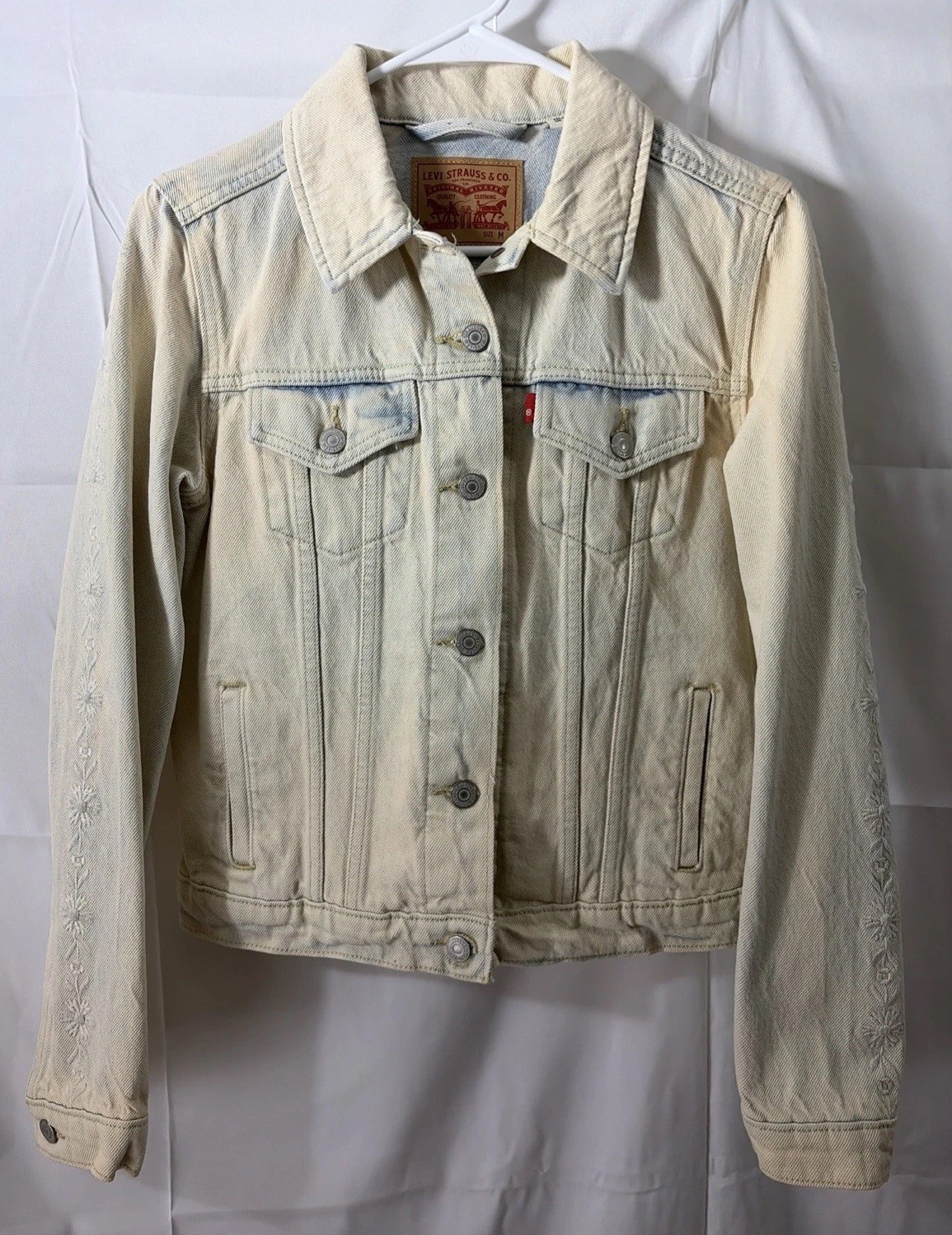 Levi's Bleached Light Wash Denim Jean Jacket Country Western Embroidered Sleeves thumbnail 5