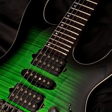 Guitarra Eléctrica Ibanez KIKO10P 5 piezas Cuello de Arce Nogal Flameado Tapa de Arce TGT