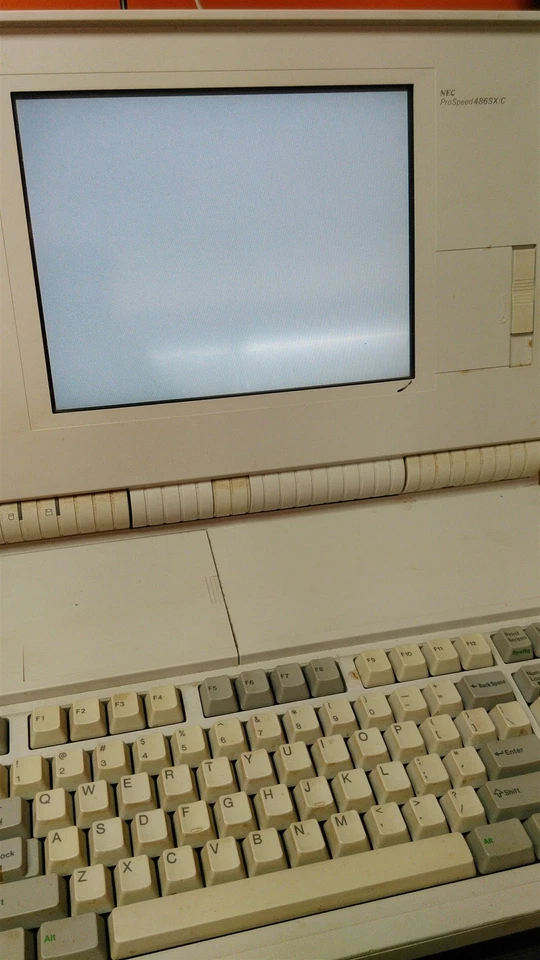 NEC ProSpeed 486SX/C Portable Computer 120BM HD BAD LCD Screen AS-IS - Image 2 of 4