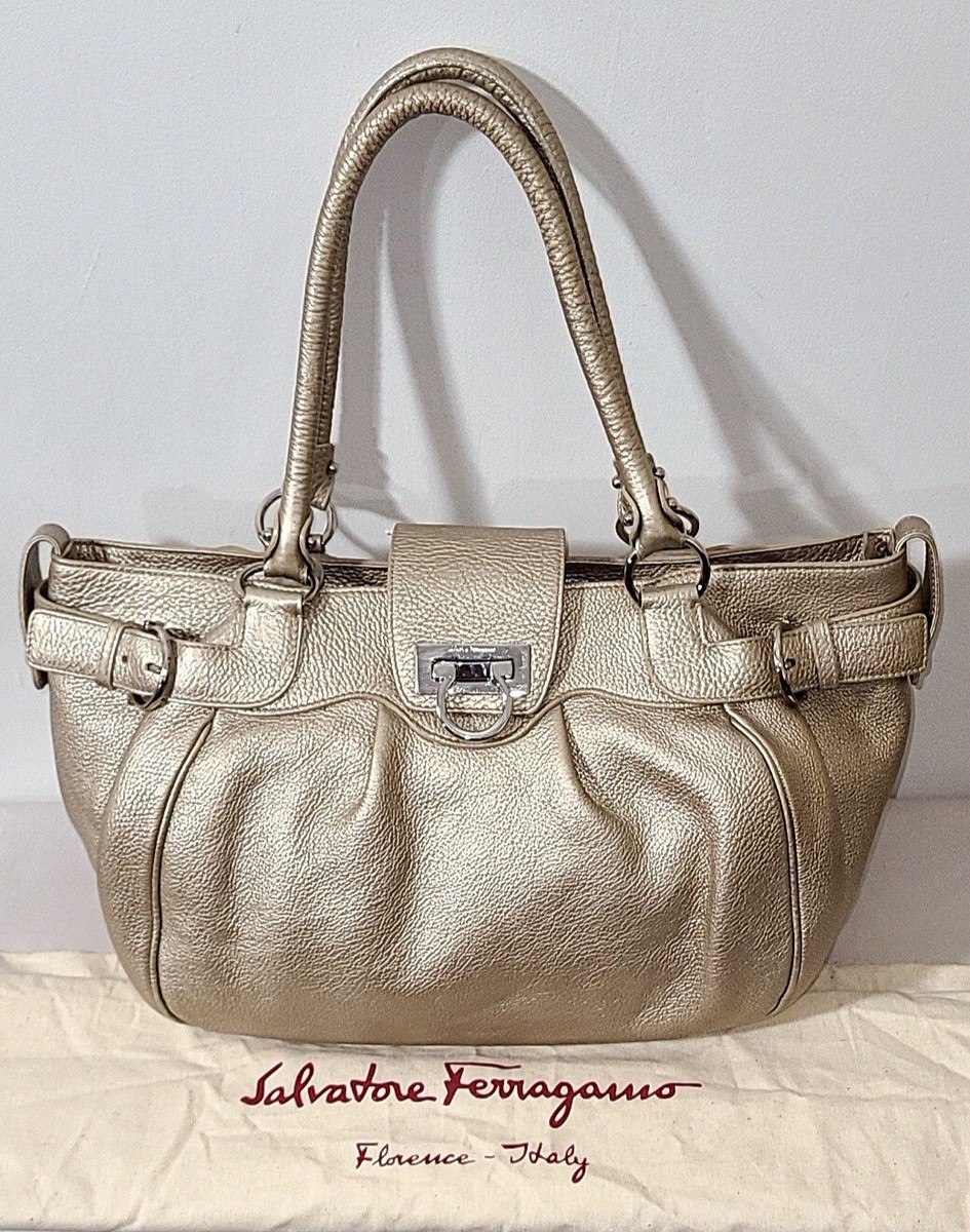 【関税&送料込】Salvatore Ferragamo Silver Nappa Leather Eli New Vara plate ballet flat - Women | Ferragamo