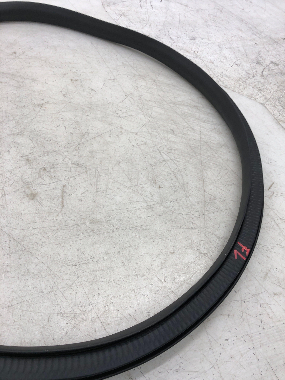2020-2023 ASTON MARTIN VANTAGE LEFT FRONT BODY DOOR WEATHER STRIP SEALING OEM