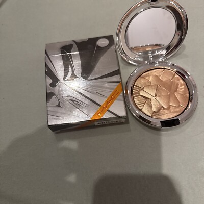 Mac Oh Darling Extra Dimension Skin Finish Poudre Luminere , , Highlighter 10 G 