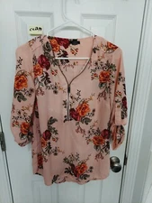 Rue 21 Womens Size XS Pink Floral Long Slv Top Blouse Shirt Roll Tab Zip Poly