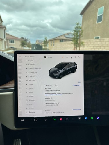 2022 Tesla Model X Dual Motor Long Range - Picture 16 of 19