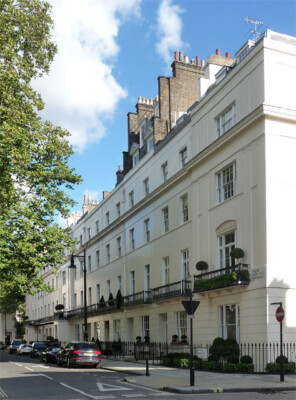 FOTO LONDON 66-76 CHESTER SQUARE PEVSNER SCHREIBT DIESE SEITE DES QUADRATS zu