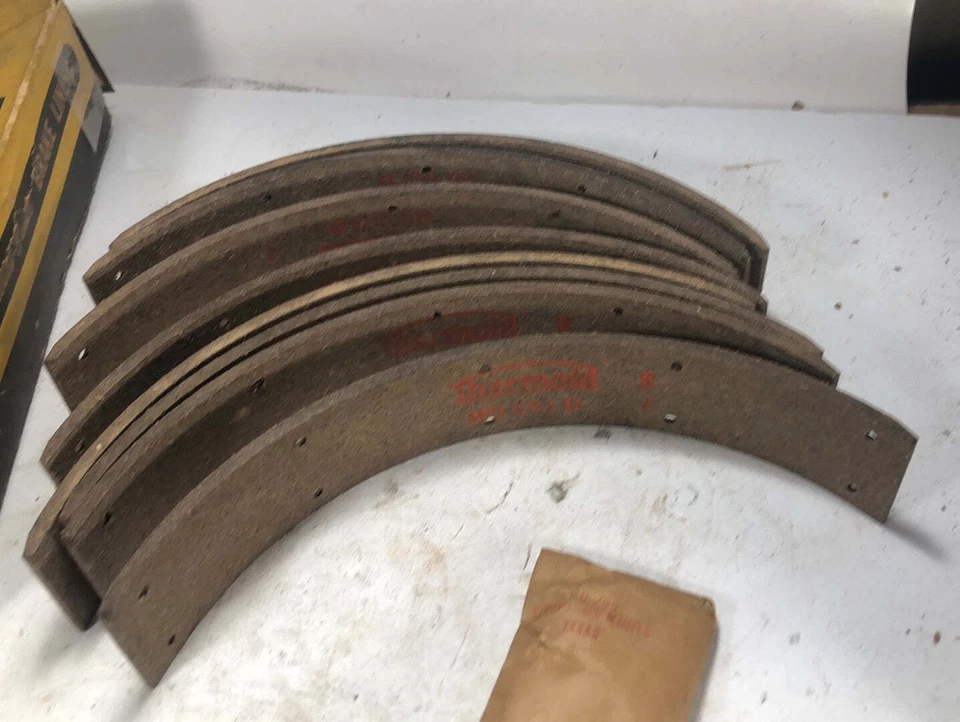 Chevrolet 1936-1949 Pass and Truck kit de forro de freno NORS Foto 4 de 4