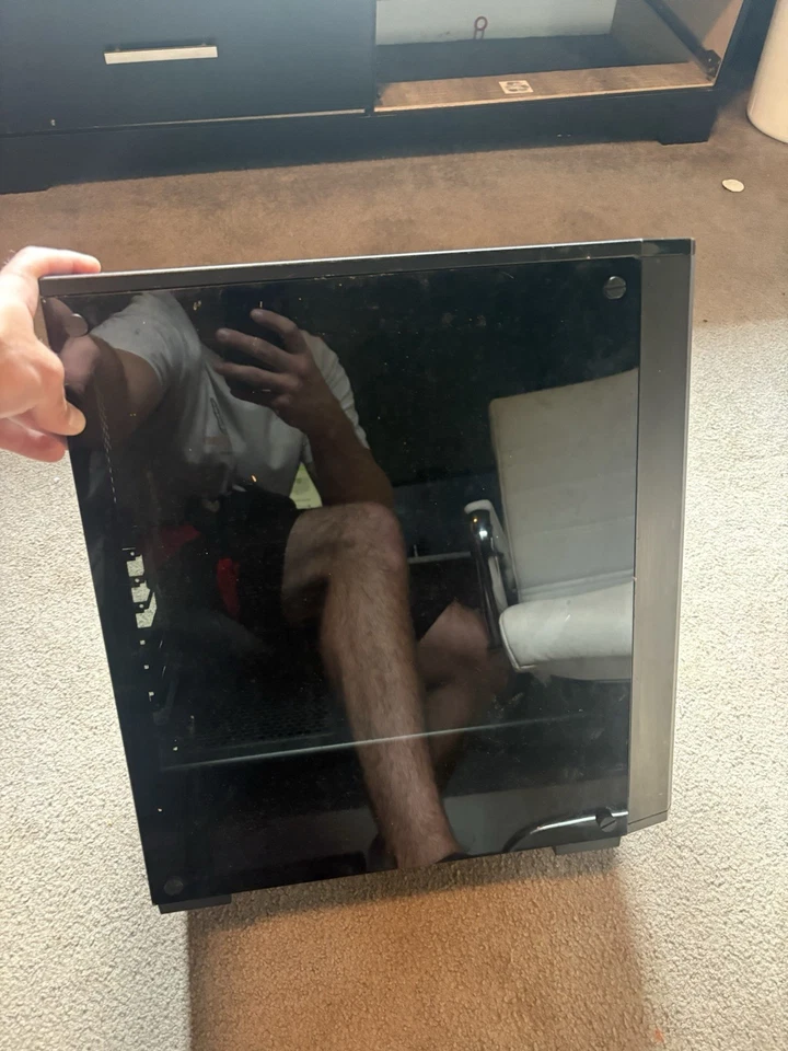 Corsair Carbide Series 175r RGB Tempered Glass Mid-Tower ATX Gaming Case Black - Image 2 of 4