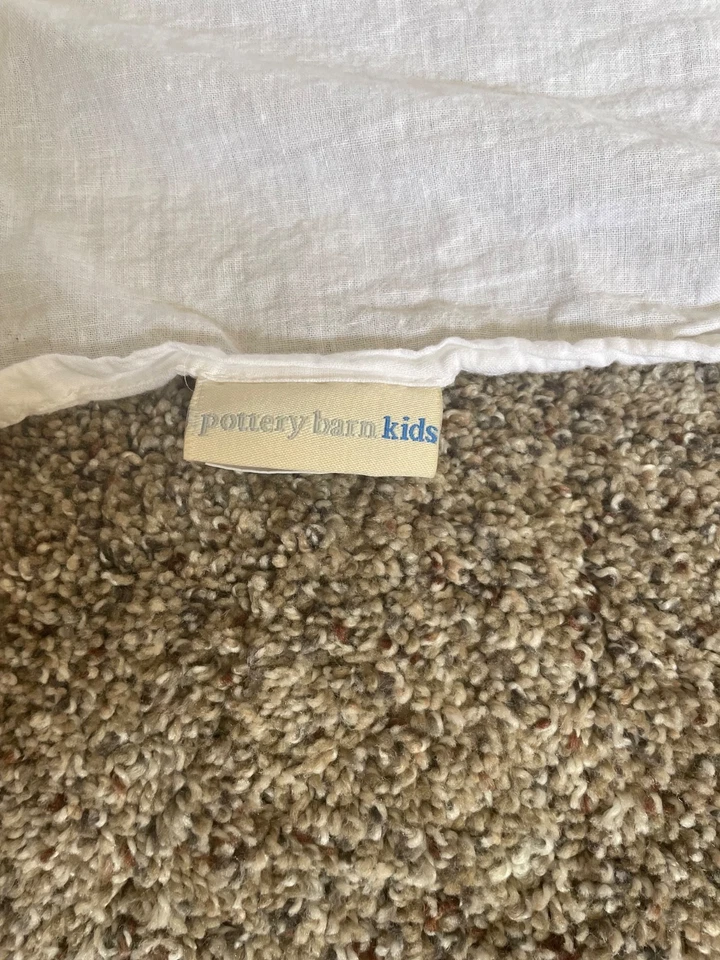 pottery barn kids twin bed skirt white with pink trim - Image 3 of 4