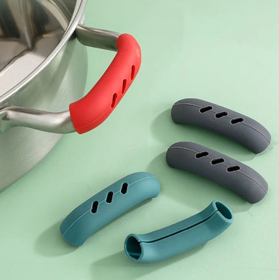 2pcs Silicone Pan Handle Cover Heat Resistant Grip Sleeves Kitchen Gadgets - NEW