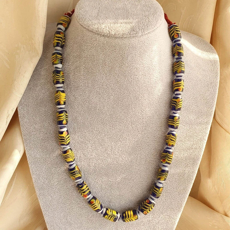 Collana lunga vintage blu fantasia piume perline di vetroregalo - Immagine 4 di 4