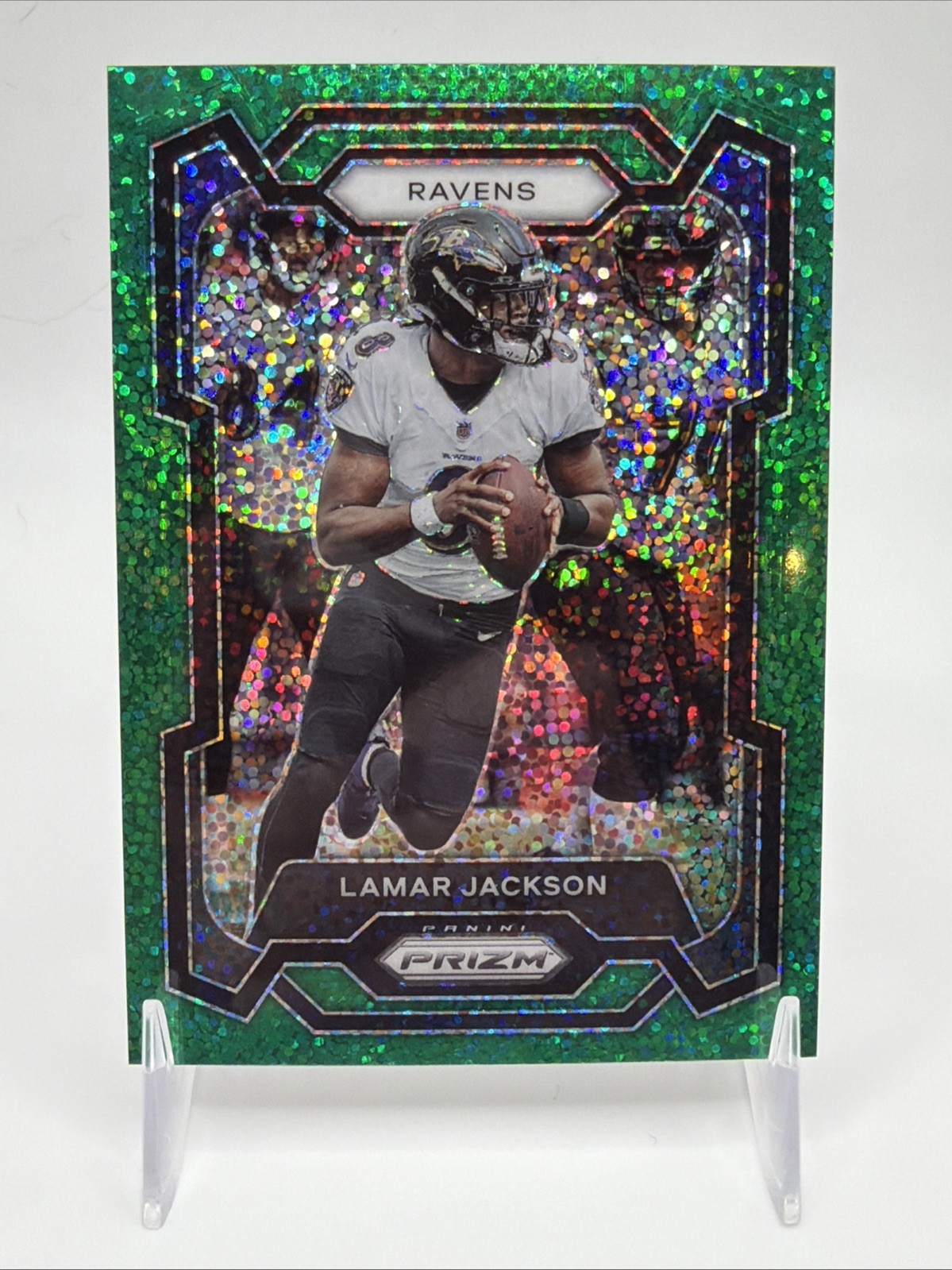 2023 Panini Prizm Lamar Jackson Green Sparkle Prizm /8 #18 Baltimore Ravens