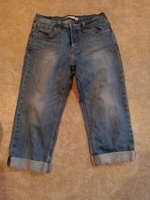Size 4 Signature Levi's Womens Capri Blue Jeans Mid Rise Cuffed