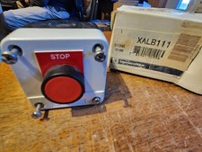 NOB Telemecanique XAL-B111H29 Flat Pushbutton Spring Return. N.O. Red SHIPS FREE