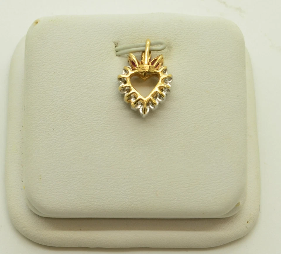 Precioso colgante de corazón de turmalina y diamantes de oro amarillo de 14 quilates ORO-2181 Foto 3 de 3