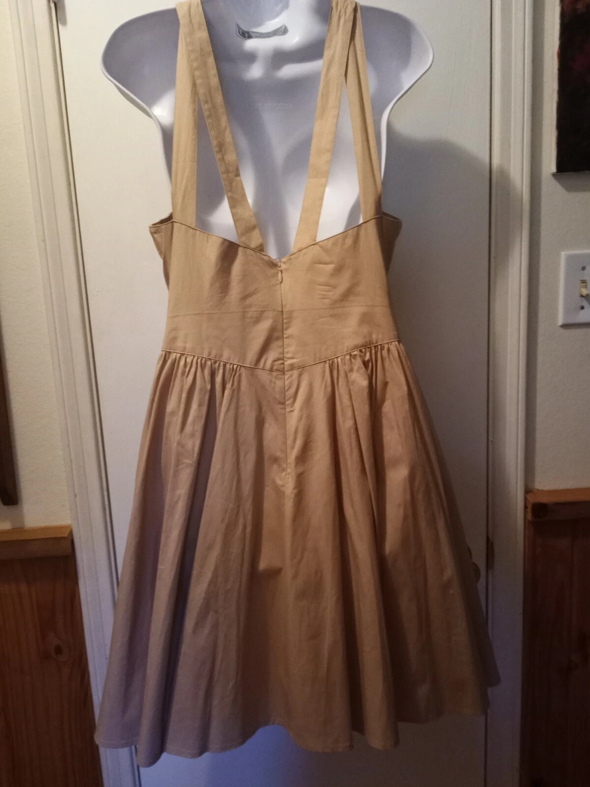 UNDERCOVER Abito svasato Victoria's Secret Moda ~ marrone chiaro davanti incrociato taglia 12