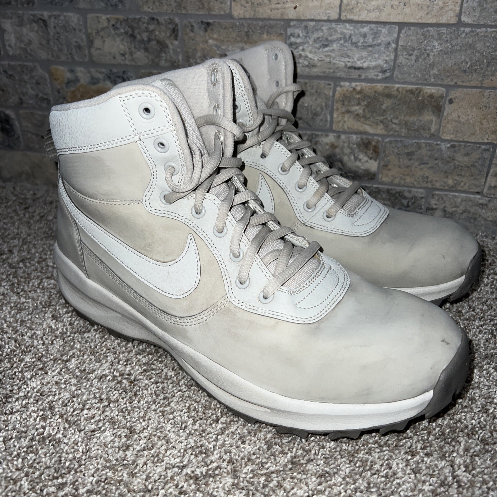 Nike Manoadome High Top Suede Boot Shoe 