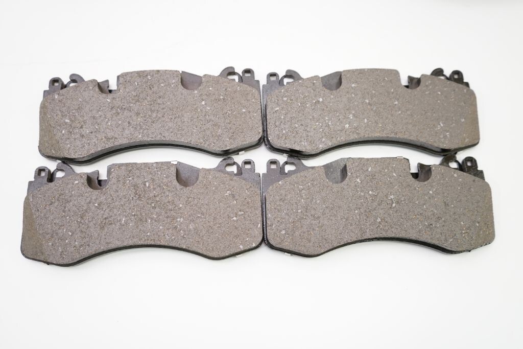 Aston Martin Rapide front brake pads & rotors TopEuro 819