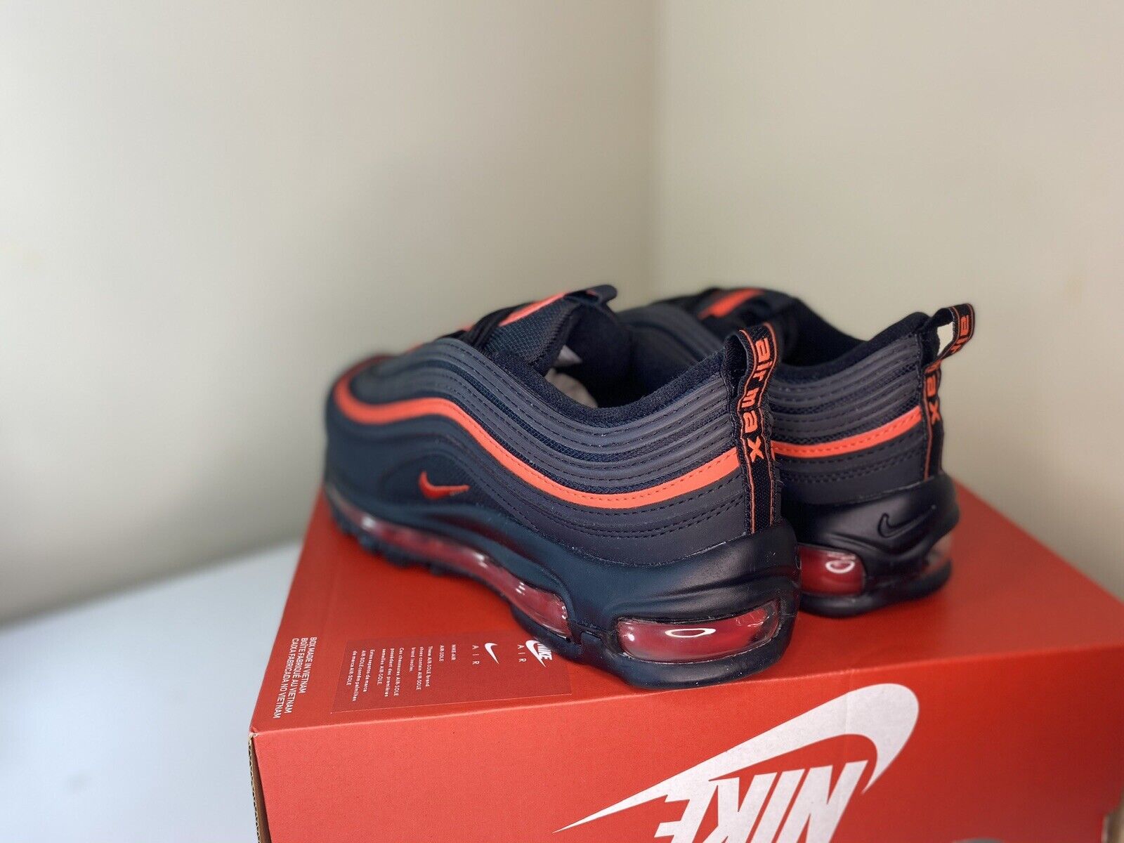 Nike Air Max 97 Black Chile Red Women’s Size 6.5 Retro Running Shoes Classic