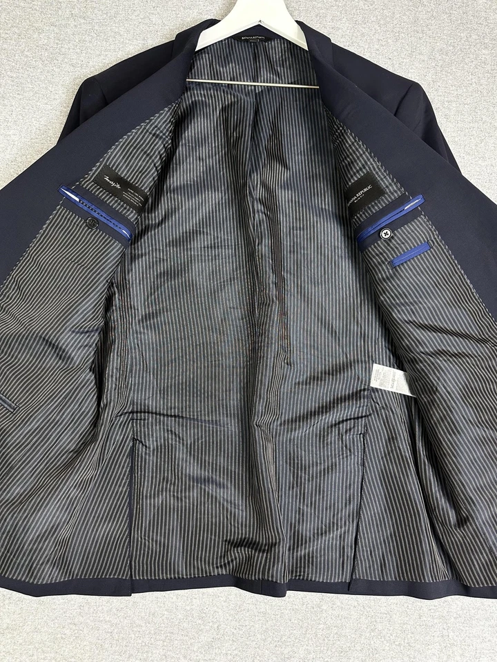 Banana Republic Blazer Mens 44R Super 120s Wool Marzotto Slim Fit Two Button - Image 4 of 4