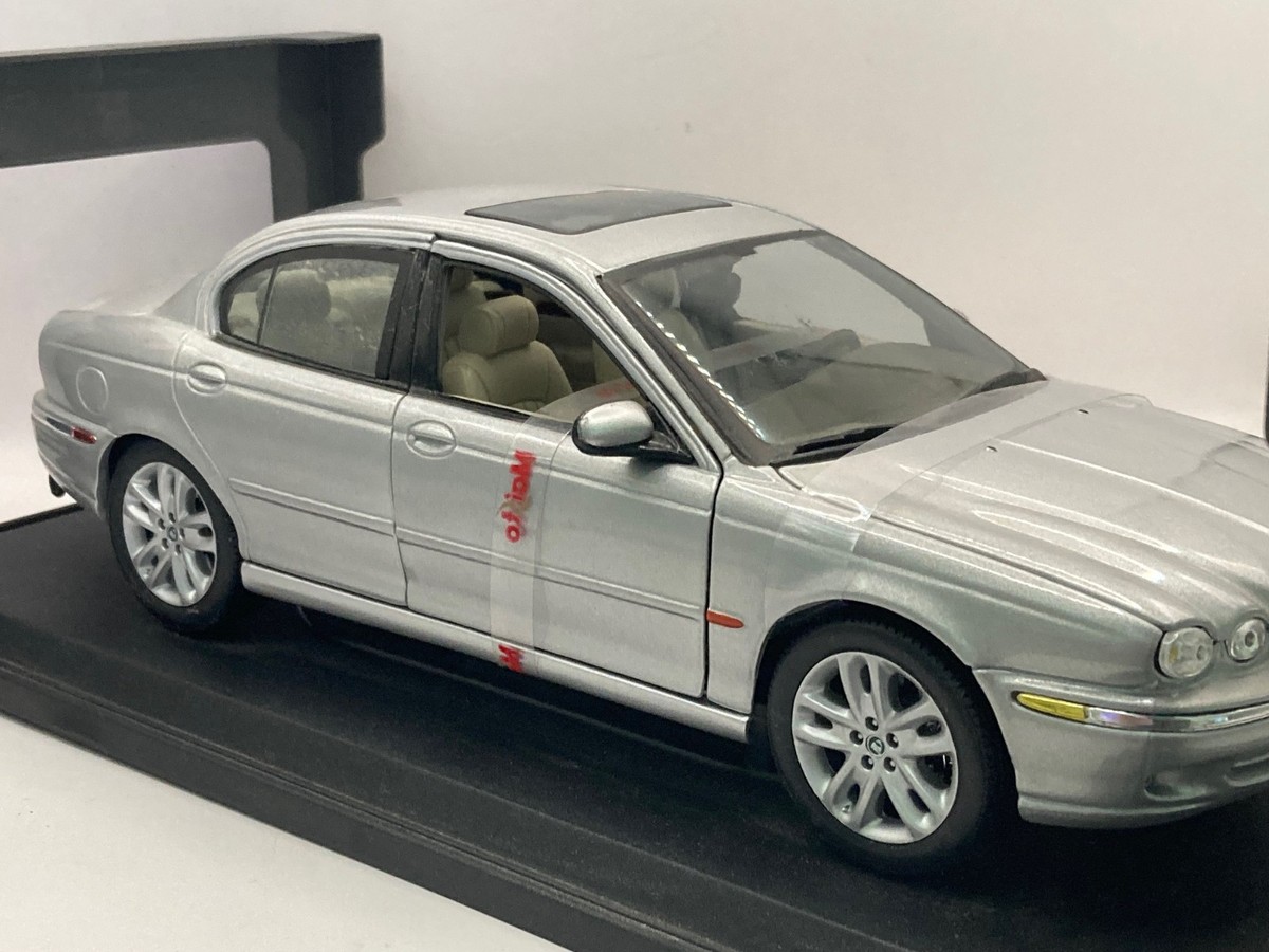 1/18 Scale Maisto Special Edition Jaguar X-type Silver (Read) | eBay