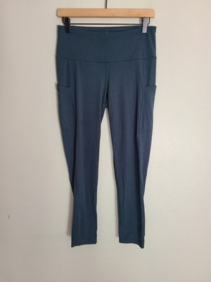 TH Free Fly Women's Active Yoga/ Athleisure Capri Leggings Dark Green Size M