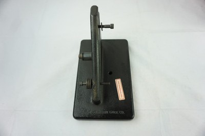 Johnson Gauge Co. Base/Stand #102