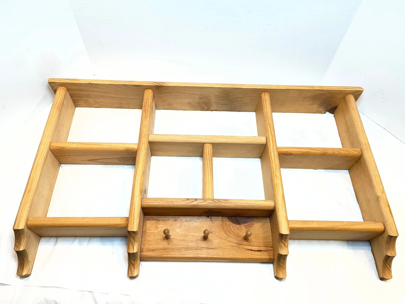 Vintage Soft Wood Wall Curio Shelf Primitive Rustic Country 28.5 x 16 x 3.5