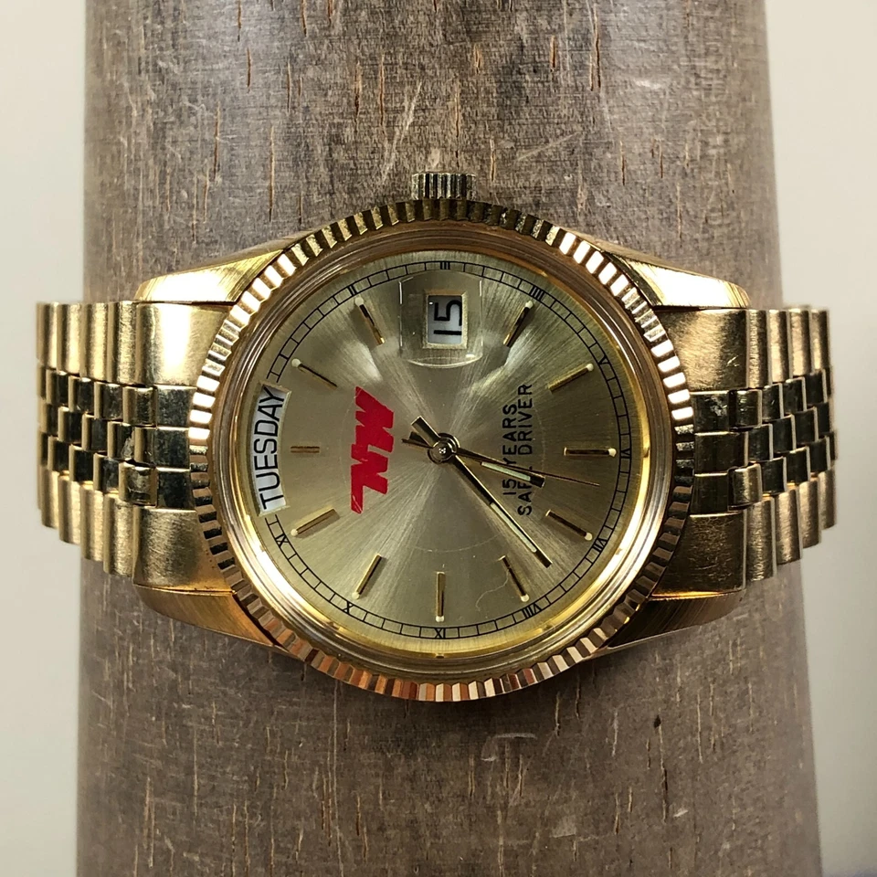 Helbros Men 85511 Fashion Presidential Fluted Gold Tone Quartz 35mm Watch 8" - Image 2 of 4