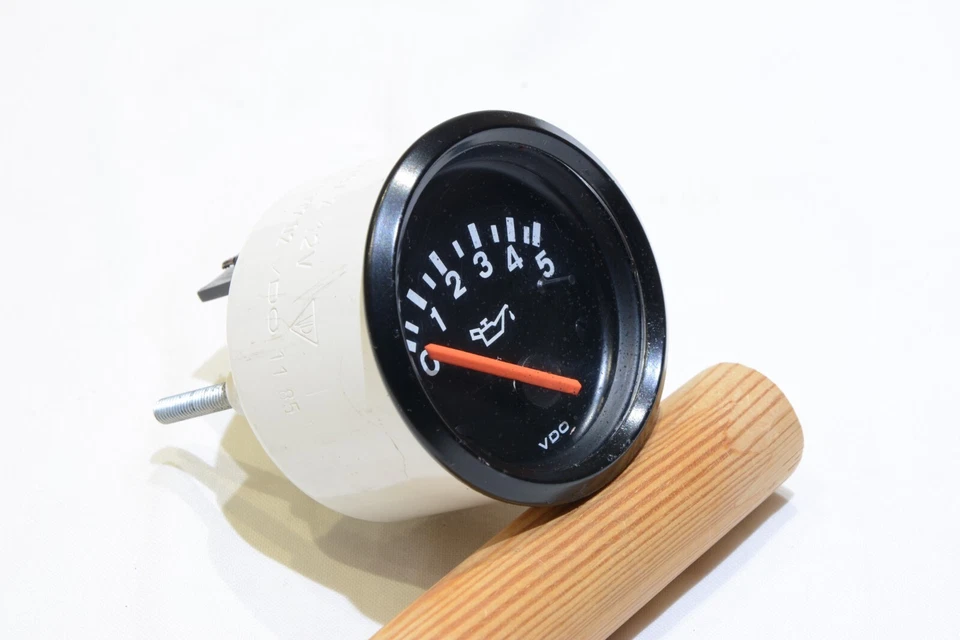 Porsche 924S 944 Oil Pressure Gauge 52mm WHITE DIAL # 94464111702 11.85 - Image 2 of 4