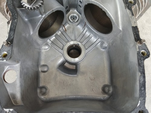 Briggs & Stratton 407777 - Intek V-Twin CRANKCASE Before Code Date 03082800 - Picture 2 of 13