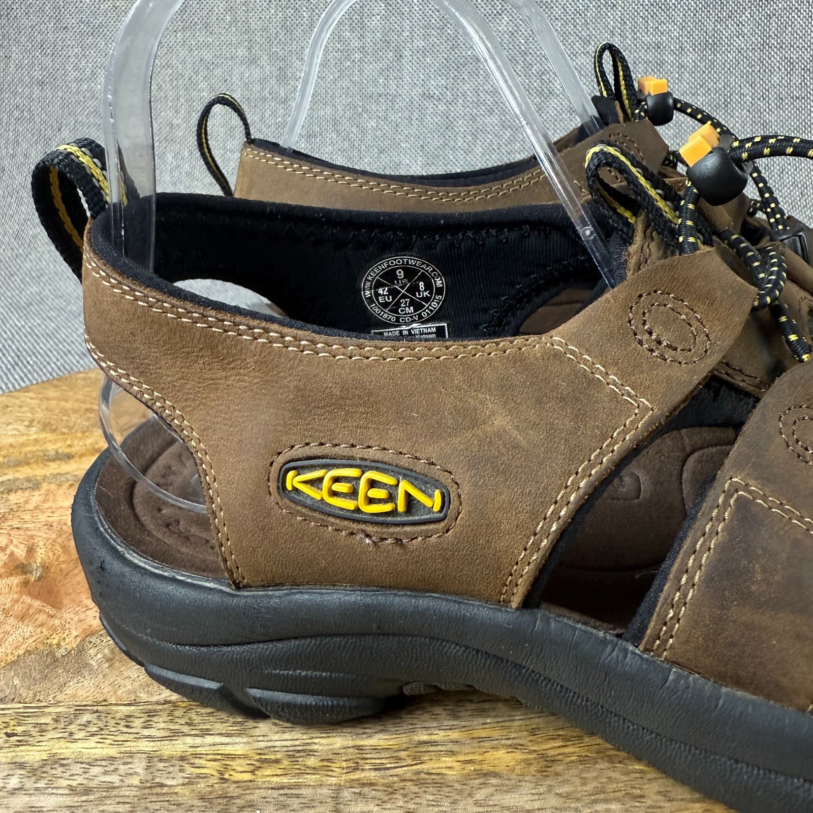 Sandali sportivi KEEN Newport H2 da uomo 9 scarpe da pescatore d'acqua in pelle marrone